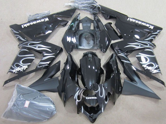 2004-2005 Kawasaki ZX10R Motorcycle Fairings - Black with White Flame Canada Websites