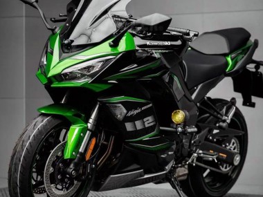 2020-2025 Kawasaki Z1000SX Motorcycle Fairing - Black Green Ninja Canada Websites