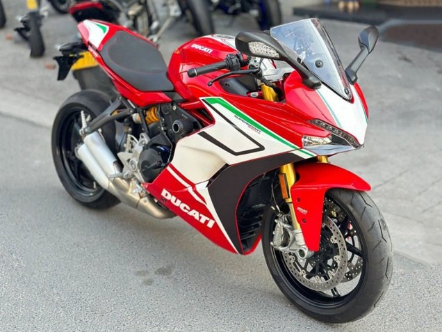 2017-2022 Ducati Supersport 939/939S Motorcycle Fairings - Red White Green Stripe Canada Websites